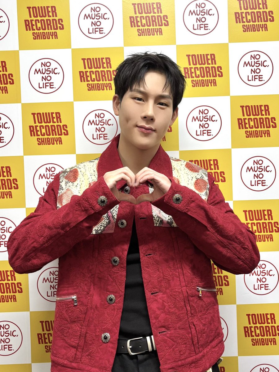 📸
𝗝𝗢𝗢𝗛𝗢𝗡𝗘𝗬 
𝗧𝗛𝗘 𝟮𝗡𝗗 𝗠𝗜𝗡𝗜 𝗔𝗟𝗕𝗨𝗠 光 (𝗜𝗡𝗦𝗔𝗡𝗜𝗧𝗬)

20260213 (金)
サイン会完了 ☑️ 

#주헌 #JOOHONEY
#몬스타엑스 #MONSTAX #MONSTA_X 
#光 #INSANITY #STING
#JOOHONEY_STING