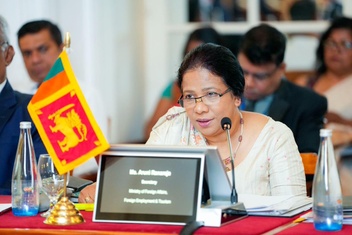 MFA_SriLanka's tweet photo. EU-Sri Lanka: 27th Joint Commission Meeting takes place in Colombo

Read more: https://t.co/p74qsitcrs

#DiplomacyLK 
#lka https://t.co/ClnLPkrlwH