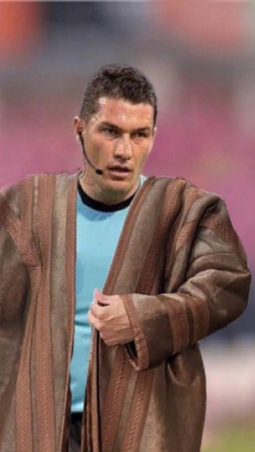 الحكم الروماني إستيفان كوفاتش
الصديق الصدوق صاحب الفضائح التحكيمية
يدير مباراة #الهلال_الاتفاق مساء اليوم

الهلال لا يعرف طعم الخسارة معه وهذا سبب بأن
يكون زبون دائم في الدوري السعودي منذ موسم
2011/2012