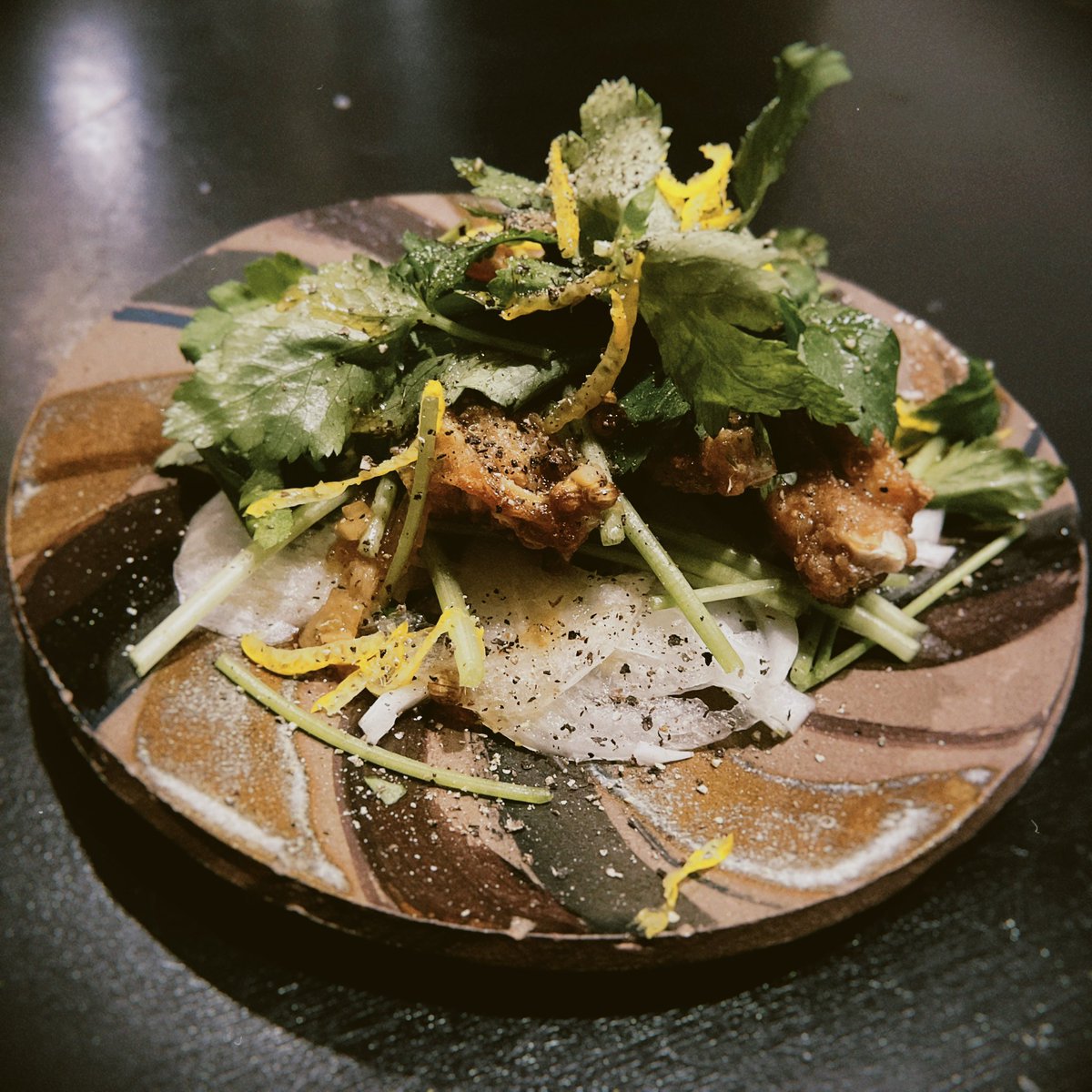 2026/2/13(金)

オープンしました。
金土曜日はフードがあります。
今夜もお待ちしてます✨

🦪MENU🦪
・牡蠣と春菊のアラビアータ
・豚方ロースのグリル
・真鰯のアクアパッツァ
・手羽中と新玉葱のスパイス南蛮
・タコス チキンカルニタスor豚カルニタス