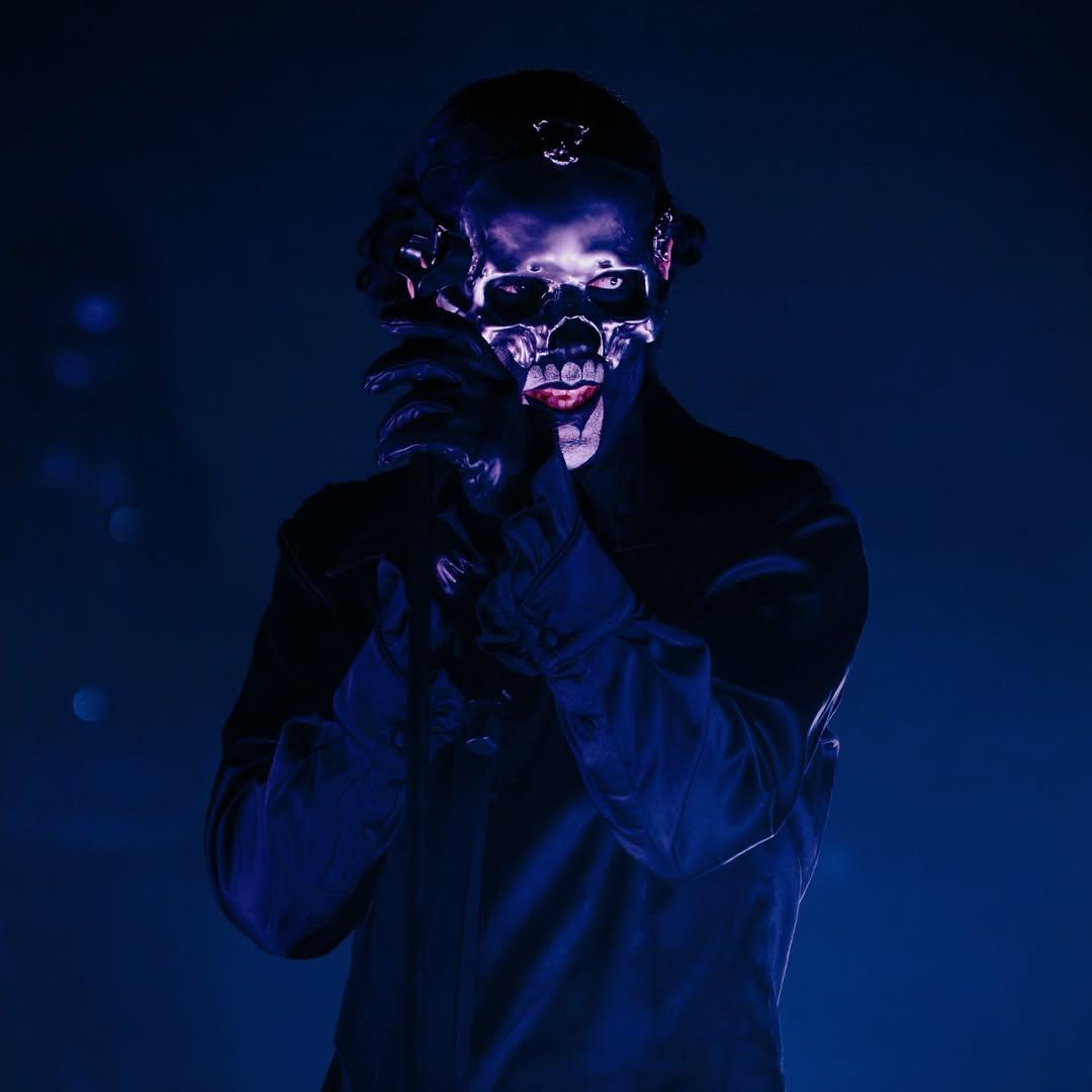 Ryan Chang has been fucking cooking with the photos this tour leg