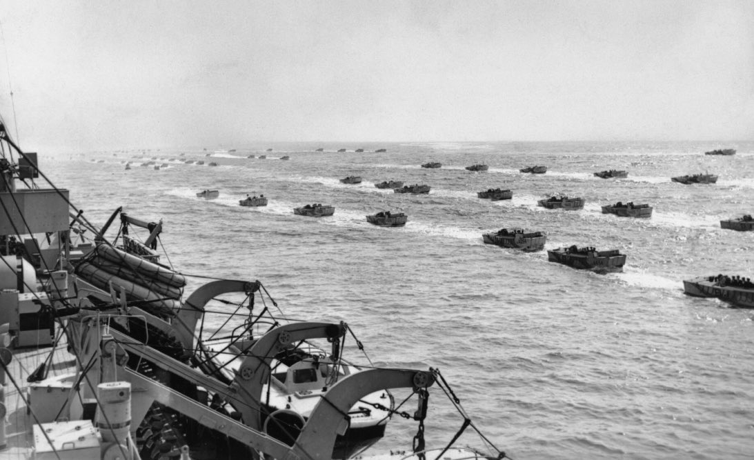 OnthisdayRN's tweet photo. #OnThisDay 82 yrs ago in 1944 #DDay Operation Neptune landed 156,000 Allied troops on 5 beaches in Normandy as part of the invasion of Europe. 6833 ships were used, including 5,300 warships and landing craft, 78% of which were British under @RoyalNavy &amp; planned by Admiral Ramsay https://t.co/5EfDcaJXd1