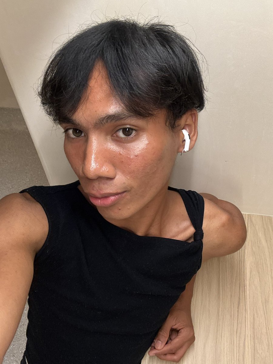 Maru tweet media