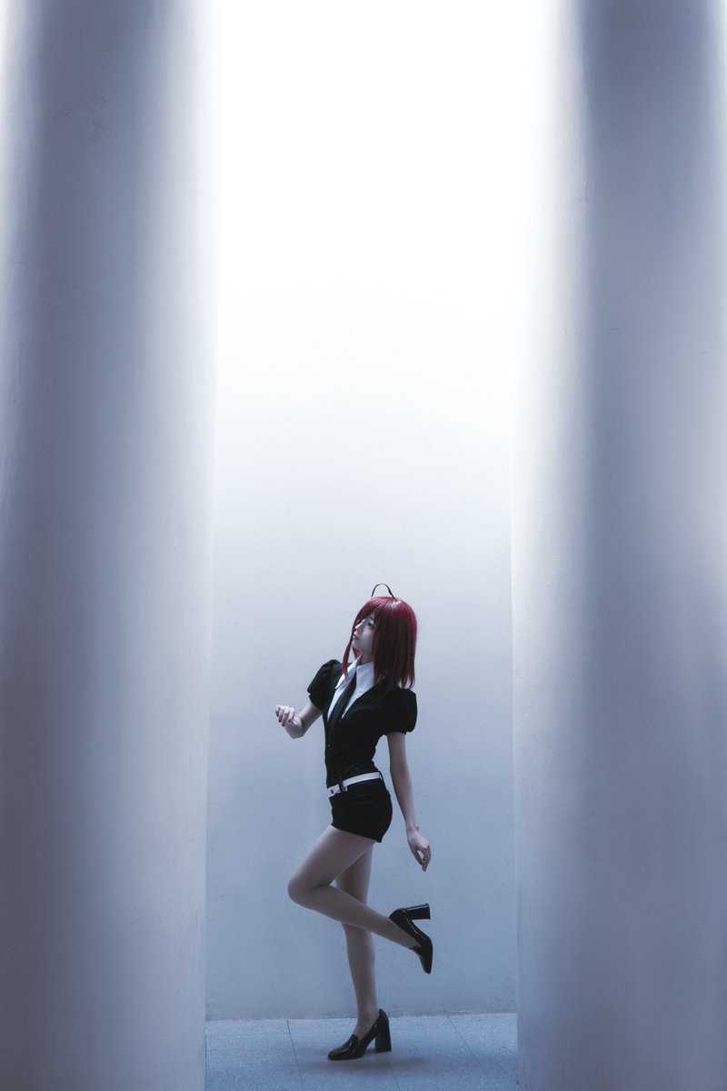 宝石の、あの、中世的で薄っぺらい体型を表現できてうれしー‼️食事制限頑張った甲斐がありました(全部無加工)

#宝石の国コスプレ部