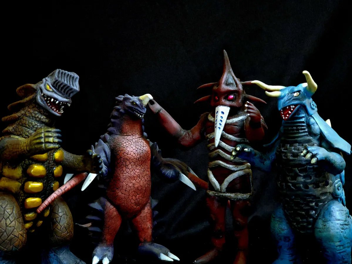 最後にまとめて言っておく
中国の法と文化は著作権に関わる所にまだまだ長い道があります。それは、私たち中国人、自ら克服しなければならないことです。私と、私の知っている仲間達は、それを行おうとしています
あの者は、我が母国の中でも端くれな存在に過ぎないと固く信じてます