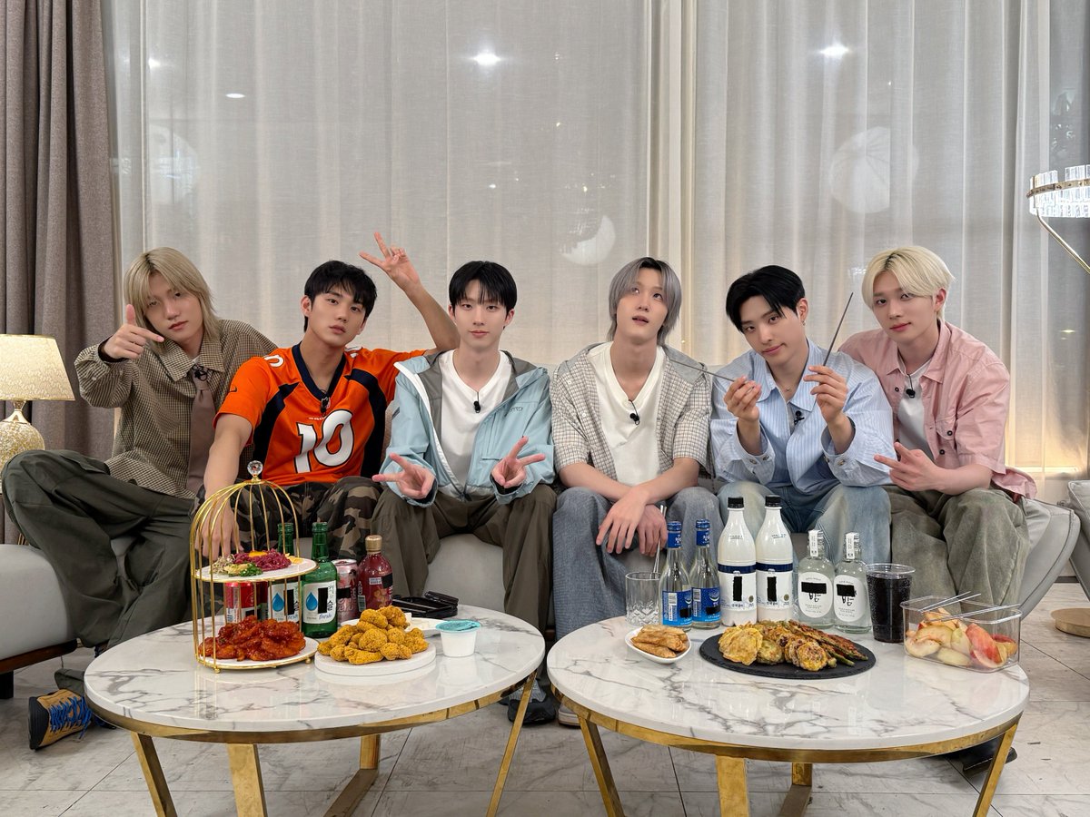 [📸] 피원모하니 ➕ 어서와 한국은 처음이지? 도시편 下

➕ youtu.be/cSyKRaoPw-I

#P1Harmony #피원하모니 #P1H #어서와_한국은_처음이지