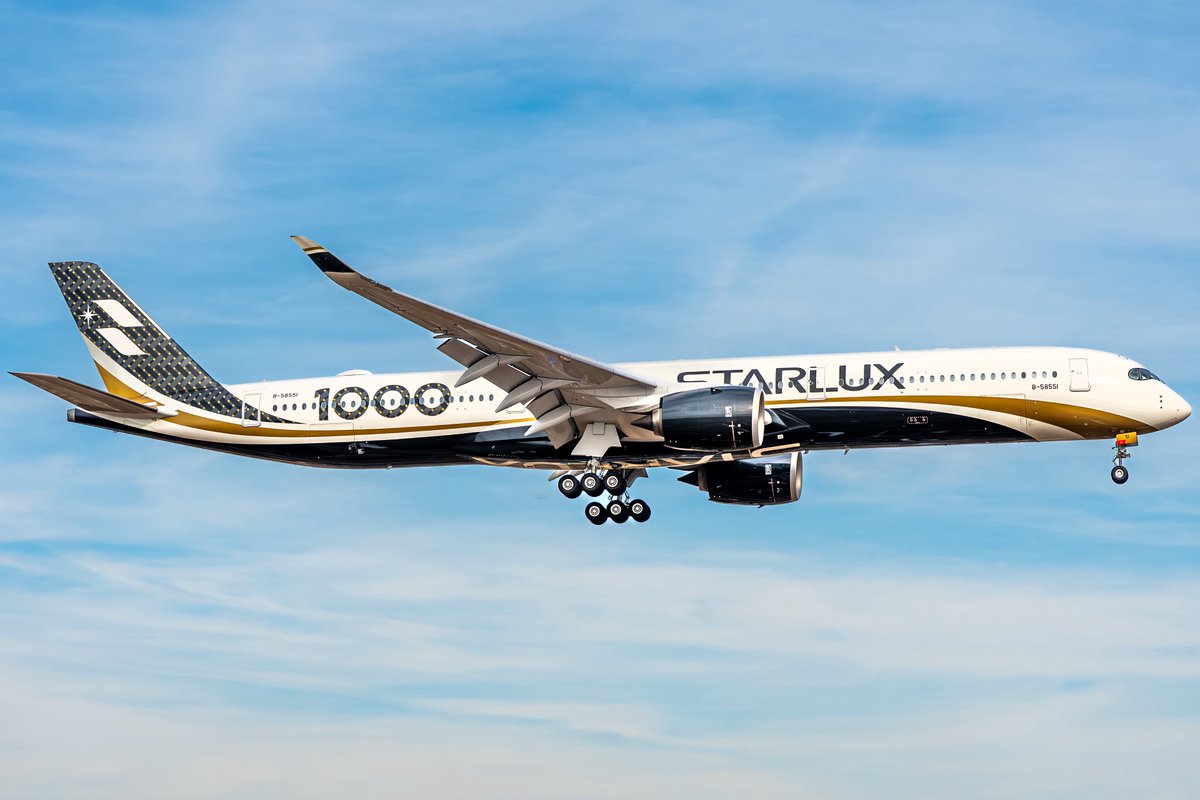 STARLUX
Airbus A350-1041 / B-58551

就航初便に成田空港に飛来しました。
シンガポールで乗ったJALのA35Kぶりに今度スターラックスA35K乗る予定なのでフライト楽しみです！台北桃園での撮影も楽しみです。

2026.2.10
