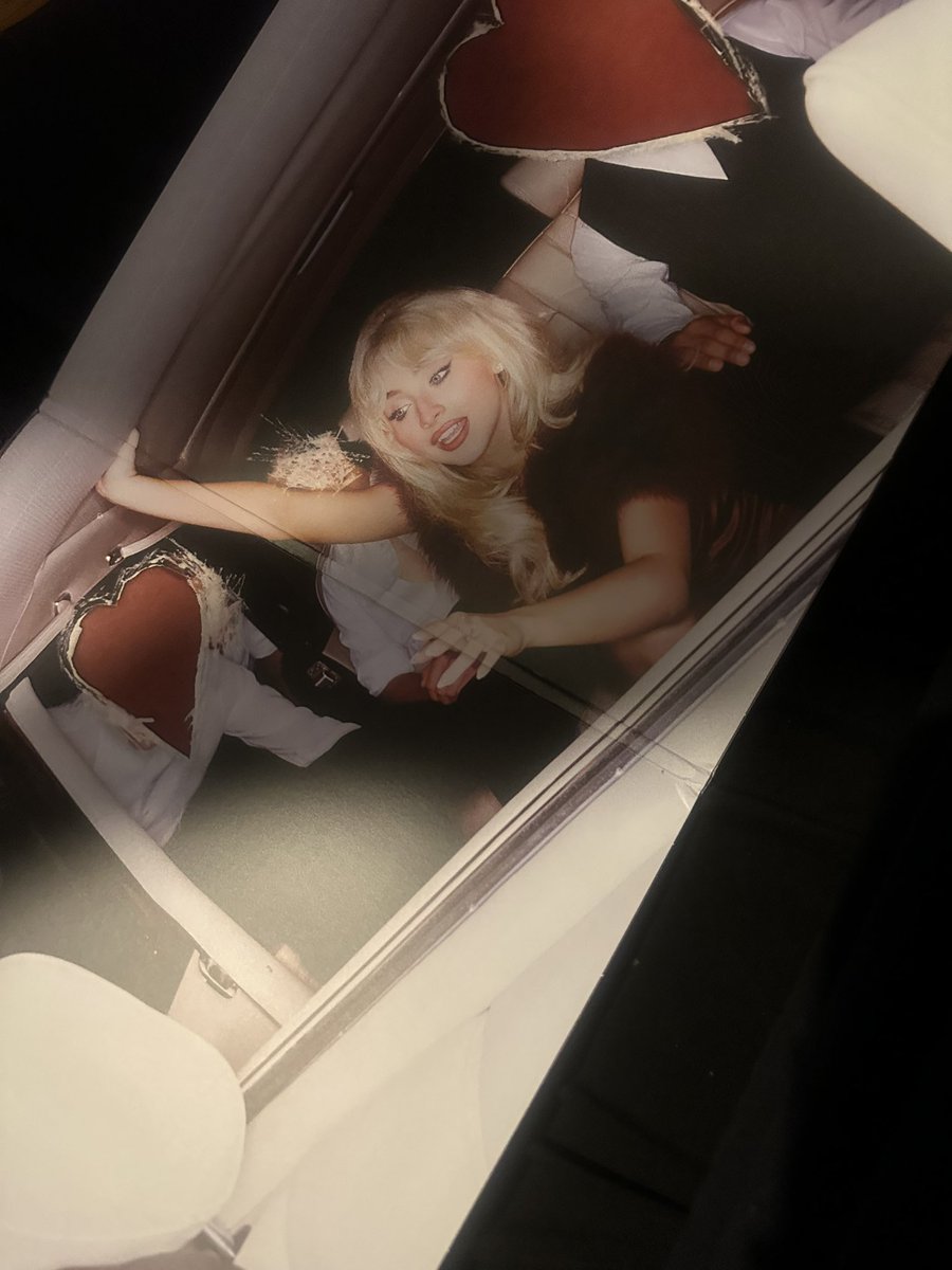 Messie Bessie tweet media