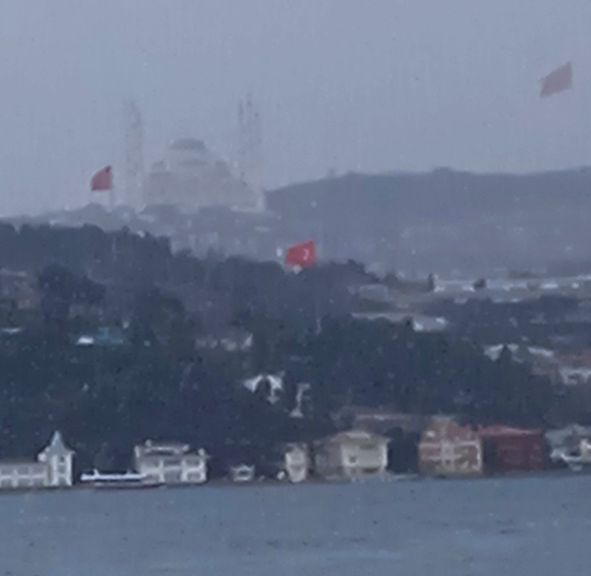 dzmavigokyuzu's tweet photo. #Bir Nefesine bile hükmediğimiz şu dünyada
#Dua' ettikleriniz
Dua edenleriniz olsun 
Allah herkese gönlüne göre versin inşallah 
Dua ile . .
#Günaydın 
#Hayat
#Gripuslu
#Maviiii
#Yağmur 
#Nefesss
#Sevdiğim
#Cumaaa https://t.co/siA4L12suO
