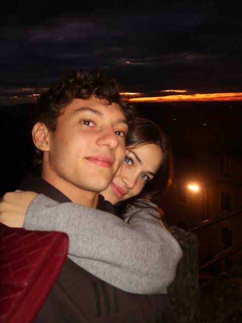 F1KimiAntonelli's tweet photo. #HugDay #ValentinesDay2026 🫂 https://t.co/T2yi50DzVF