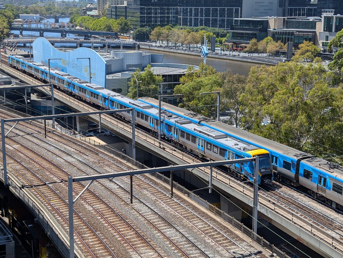 frogamic's tweet photo. Unreleased Xtrapolis 2.0 train spotted running east on Flinders Viaduct last week https://t.co/RLQ9ORDbVa