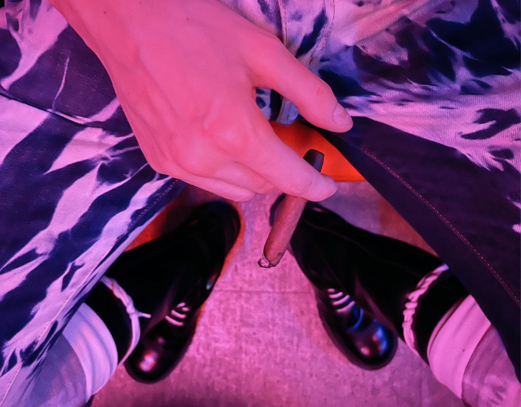 LeatherSkinSir tweet media