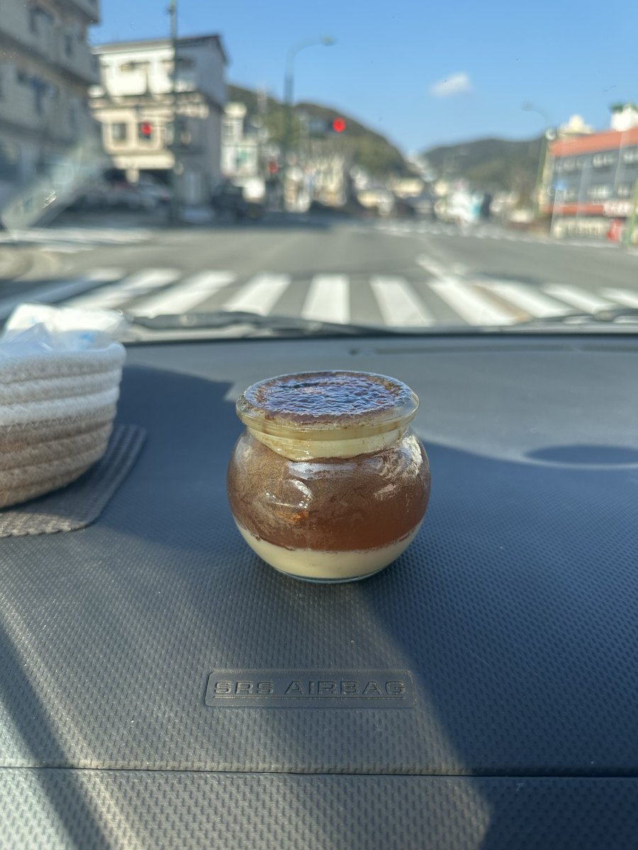 わらび餅のプリン(☆∀☆) プックリした瓶、可愛い😍😍頂きます😋♡