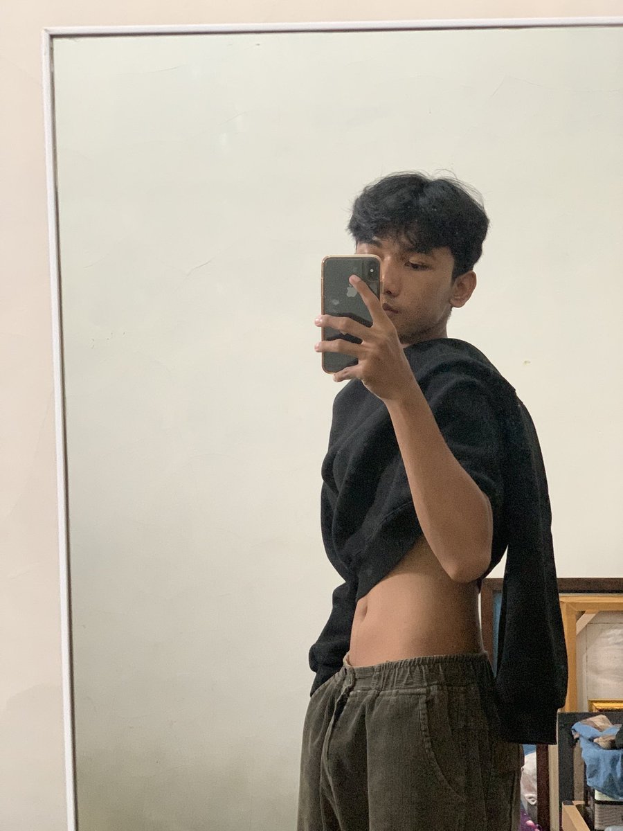 chocorioow's tweet photo. gerahhh🥵 https://t.co/VR3lX6aIa4