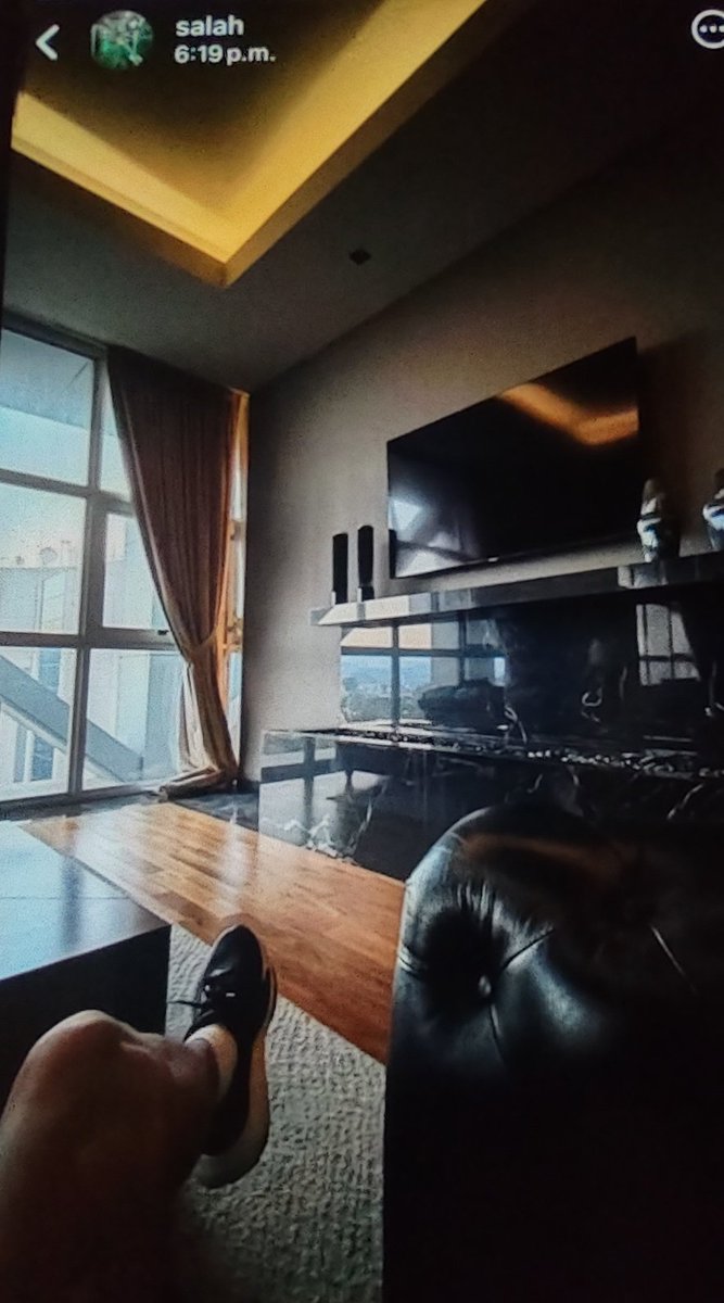 Replica_Tweets's tweet image. Otra para @salomonj 

Con la novedad, de que su sobrino #Salah se le dió por compartir su nuevo depa en la CDMX, en el exclusivo #ParkPedregal; suertudo el niño, dice que fue un detalle de la tía Irma.

El depa ronda los austeros 10 mdp, y va con camioneta Audi

Esa primavera🤡