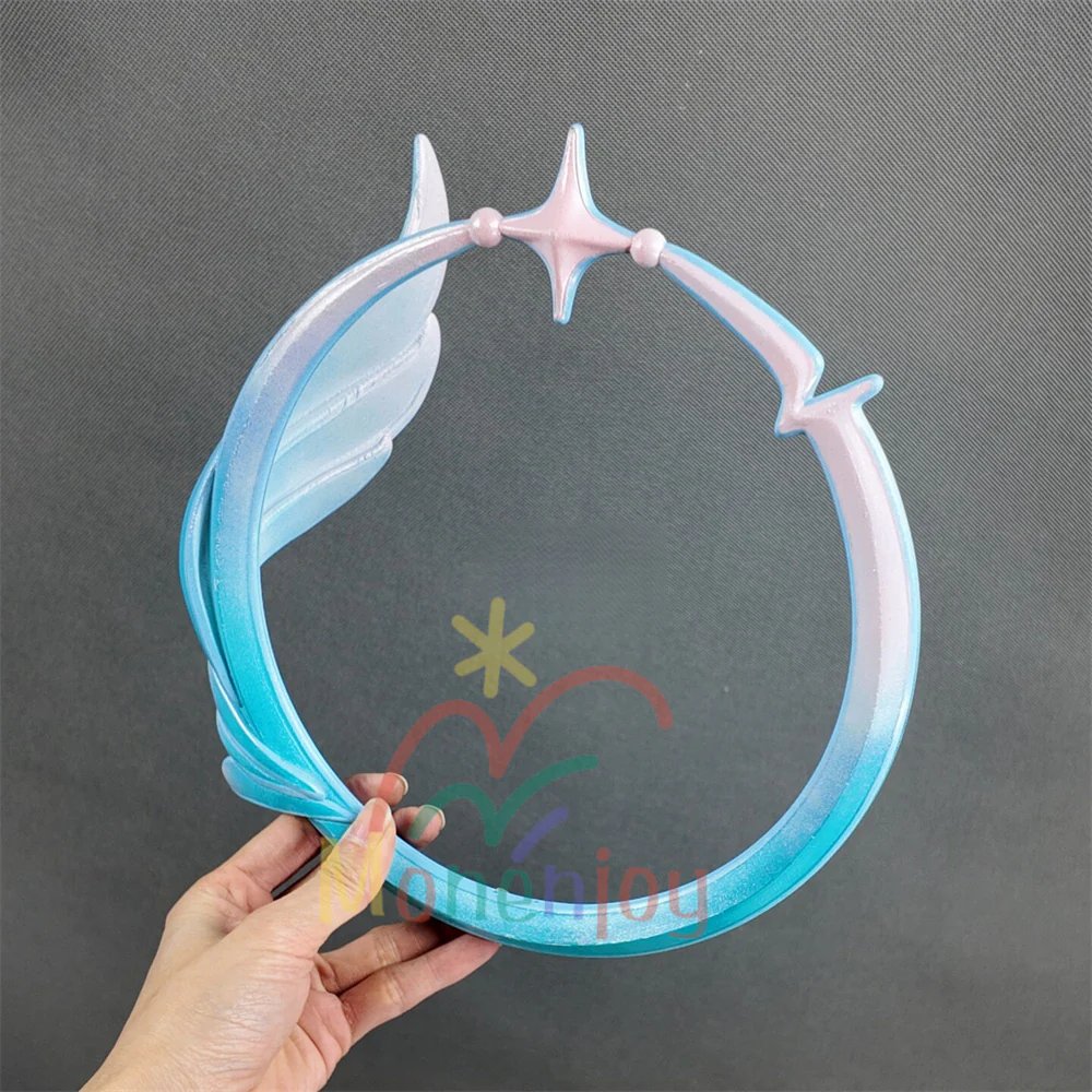 Monenjoy #鳴潮 #エイメス の光輪、23cm PLA製で完全再現！
デジタルゴーストの象徴が頭上で輝く…着けた瞬間天使歌姫降臨💫
軽量高精細でイベントも安心！夜撮り映え最強♪
→monenjoyjpcos.com/products/narus…

#エイメス #WutheringWaves #光輪 #ヘアアクセ #コスプレ #cosplay #Monenjoy #デジタルゴースト