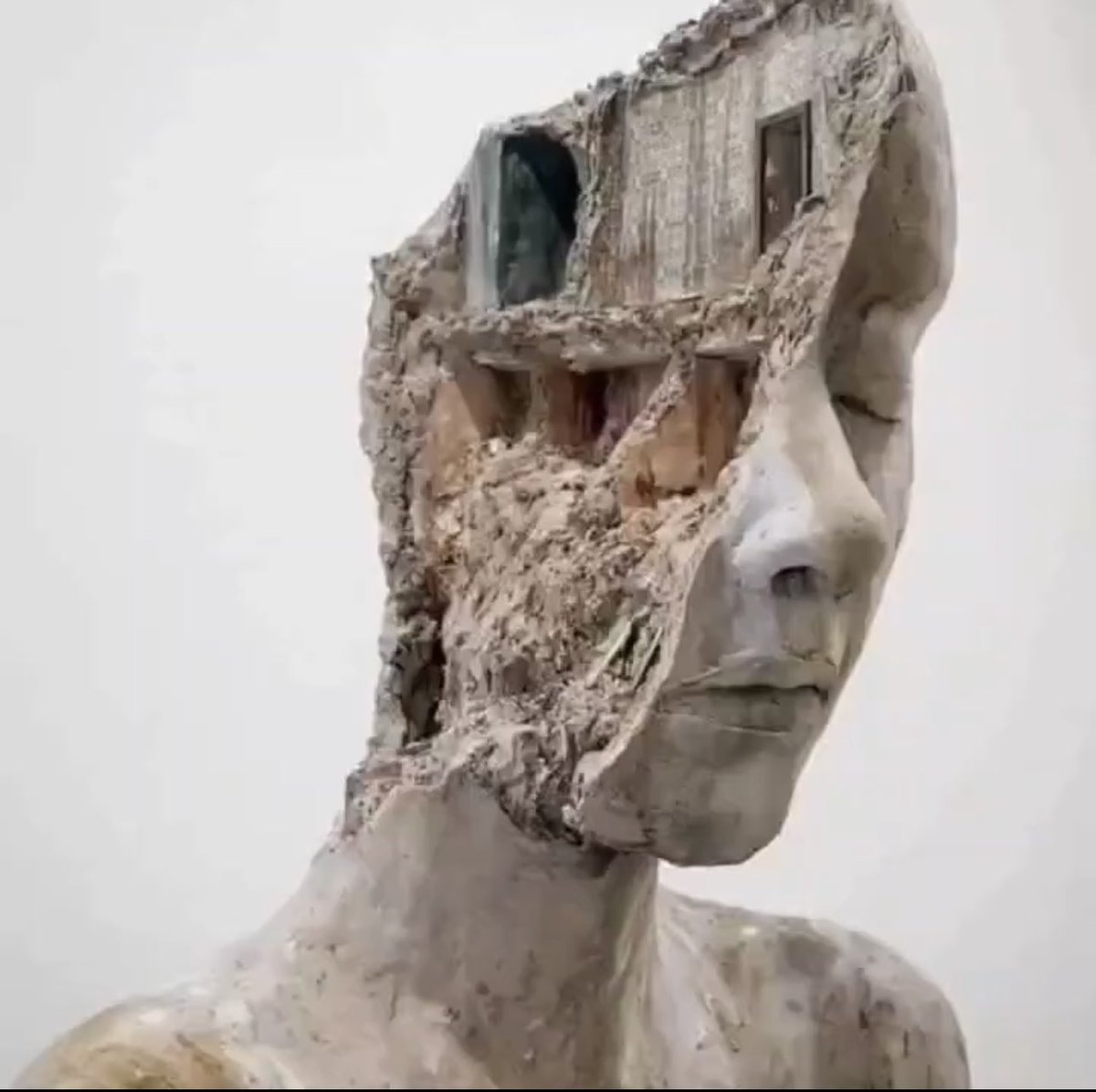 İnsan Toprak Alma Derdinde, Toprak İnsan Alma Derdinde..
Ne Toprağın Gözü Doydu, Ne İnsanın...
<a href="/sedat_peker/">Sedat Peker</a> #SedatPeker