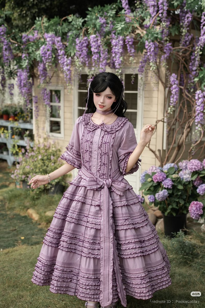 19日まで 透き通るような夏の風が感じられる、ロマンティックなドレス