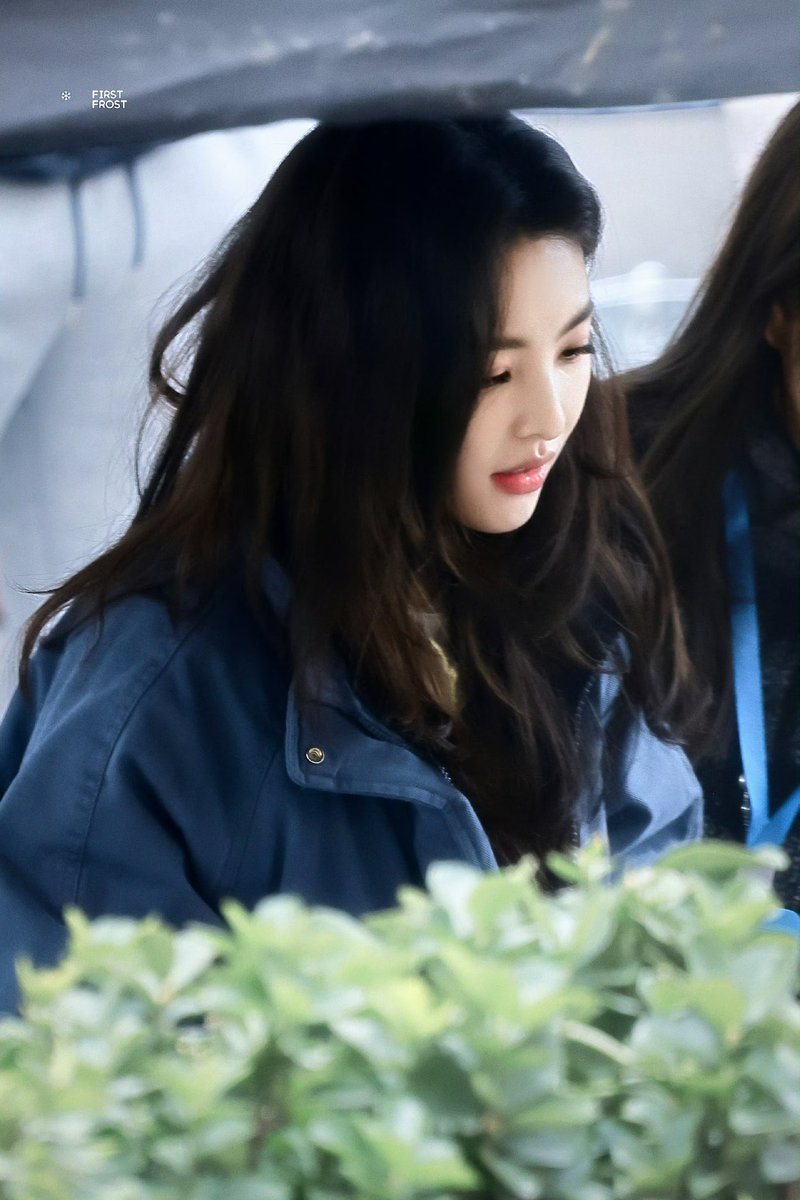 First day of Zhang Ruonan as Shen Qianzhan in #ILiveInYourTime #想把你和时间藏起来 🎬

©-First_Frost-章若楠

#ZhangRuonan #章若楠