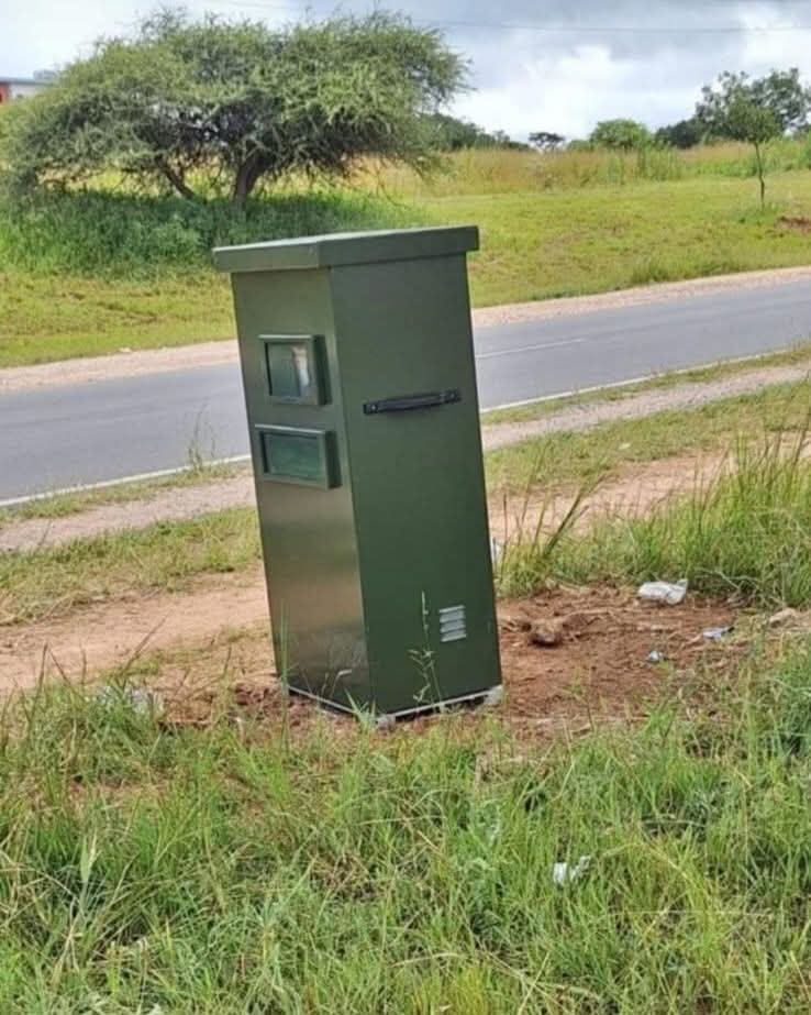 DEAR MOTORISTS 🚨

Do not underestimate this object.

You will just receive an sms/mail to notifying you of your sins🤐

#NORTHWESTIMES 
#PEOPLEMUSTKNOW