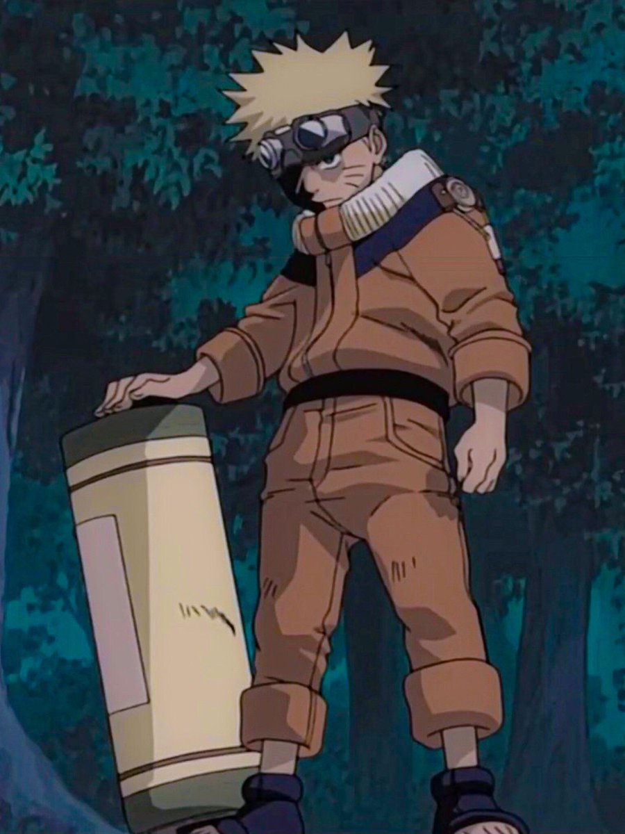 Velisatra's tweet photo. @_Silvervale_ That big ass scroll that Naruto stole. https://t.co/RxbdncS4qI