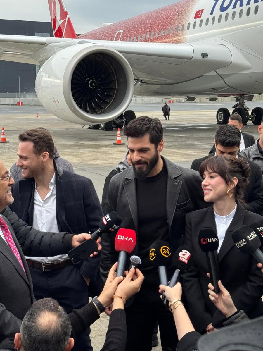 Kerem Bürsin, Türk Hava Yolları'nın dün düzenlenen özel bir lansmanına katıldı.

#KeremBürsin