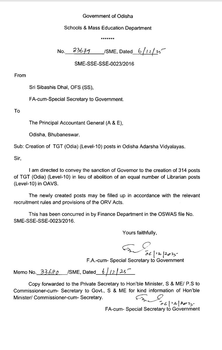 NiraMohapatra's tweet photo. @BJP4India @PMOIndia talked about the importance of Library in school, but @CMO_Odisha thought library and librarian are not important.
Odisha Govt abolishes 314 Librarian posts in @OAVS_Official while aspirants have waited since 2015. This move harms students’ learning &amp; aspirants’ futures https://t.co/e0epu8LWwA
