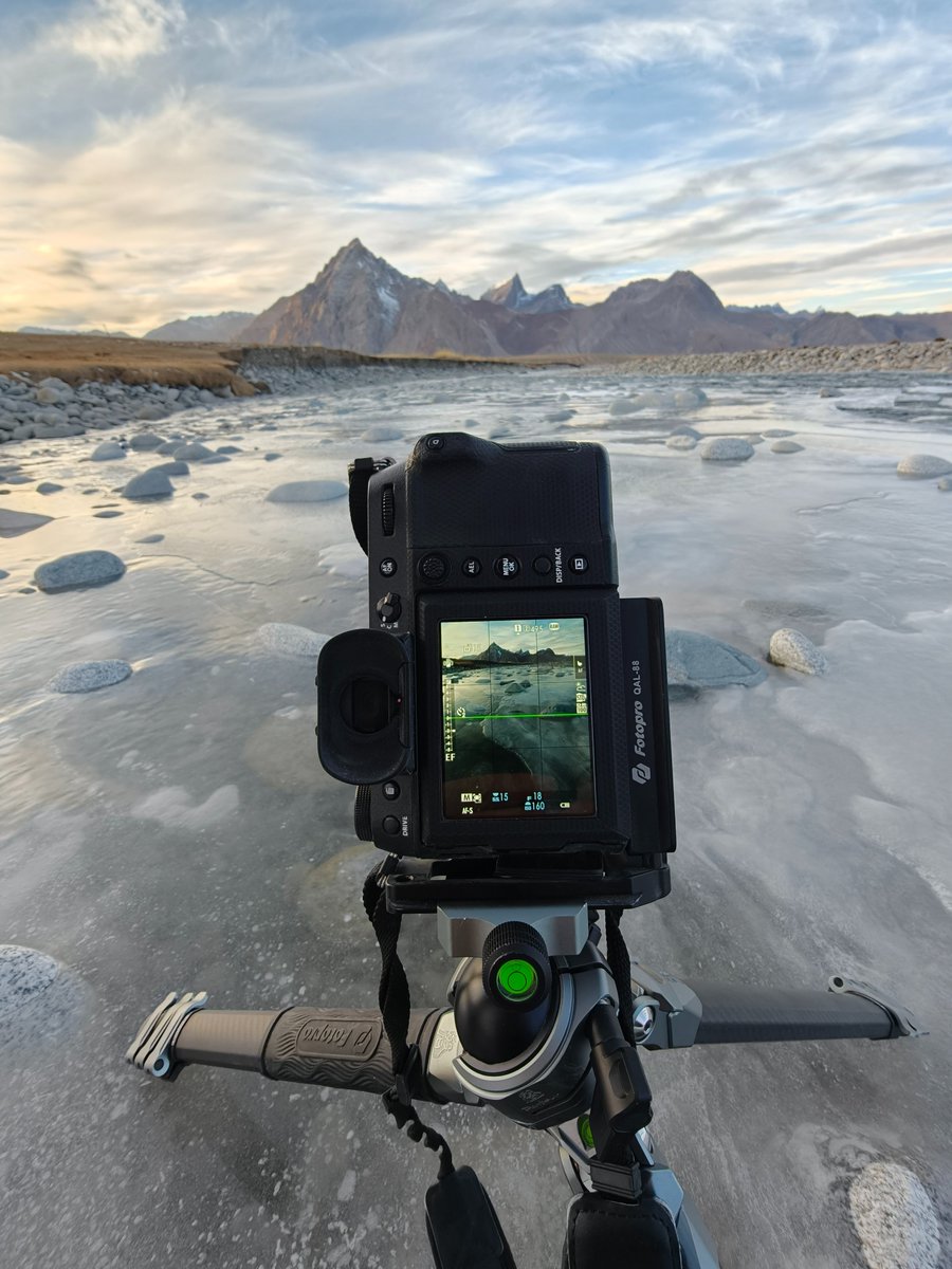 FotoproOfficial's tweet photo. When the ground is frozen and the light is fading, your support system matters.
The Origin Plus tripod, built for real-world conditions.
🔹 Carbon fiber | 1.53kg
🔹 Supports 20kg
🔹 Travel-ready, mountain-tough
📸: @DAYU
https://t.co/EdIsYWpMiL
#Fotopro #landscaping https://t.co/QPn0jICY5W