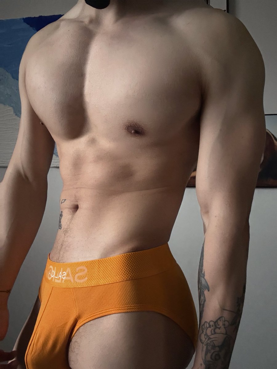 Raygussie tweet media