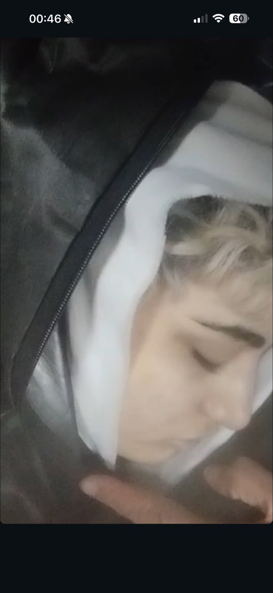 پیام دریافتی:
هستی صمدی ۱۷ ساله، جان‌باخته راه آزادی که نامی از او منتشر نشده.
 براساس اطلاعات دریافتی از پدر هستی: 
« روز تظاهرات جنت آباد بهش گاز اشک آور میزنن دستگیر میشه، همونجا کتکش میزنن, توی اتوبوس بوده, مردم نزدیک صادقیه اتوبوس را میگیرن همه را فراری میدن. میاد خونه چند