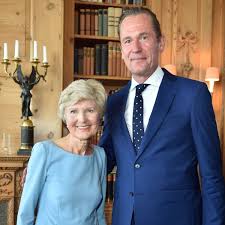 Für diese ekelhafte Schmutzkampagne sind die Eigentümer Friede Springer und Mathias Döpfner verantwortlich
ES SAGT MEHR ÜBER SIE SELBST aus als über die AFD