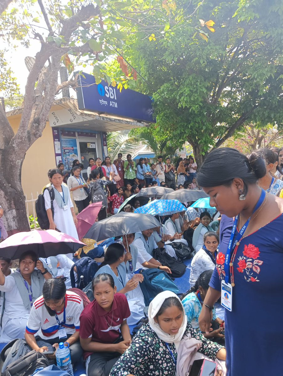 PosiTiveAngER's tweet photo. Andaman &amp; Nicobar students oppose the forced shift to a Deemed University. We've thrived under Pondicherry University-don't risk our future with uncertainty. #CentralUniversityForAndaman #SayNoToDeemedUniversity #SaveAndamanEducation https://t.co/gJVF2eFqWv