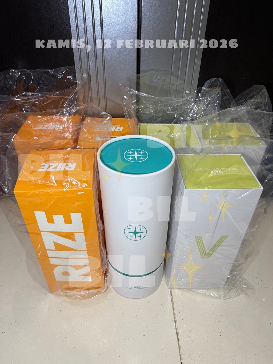 macaroonis's tweet photo. kpopmerch lightstick big sale #jastipmacaroonis https://t.co/LWkIDkTdhW