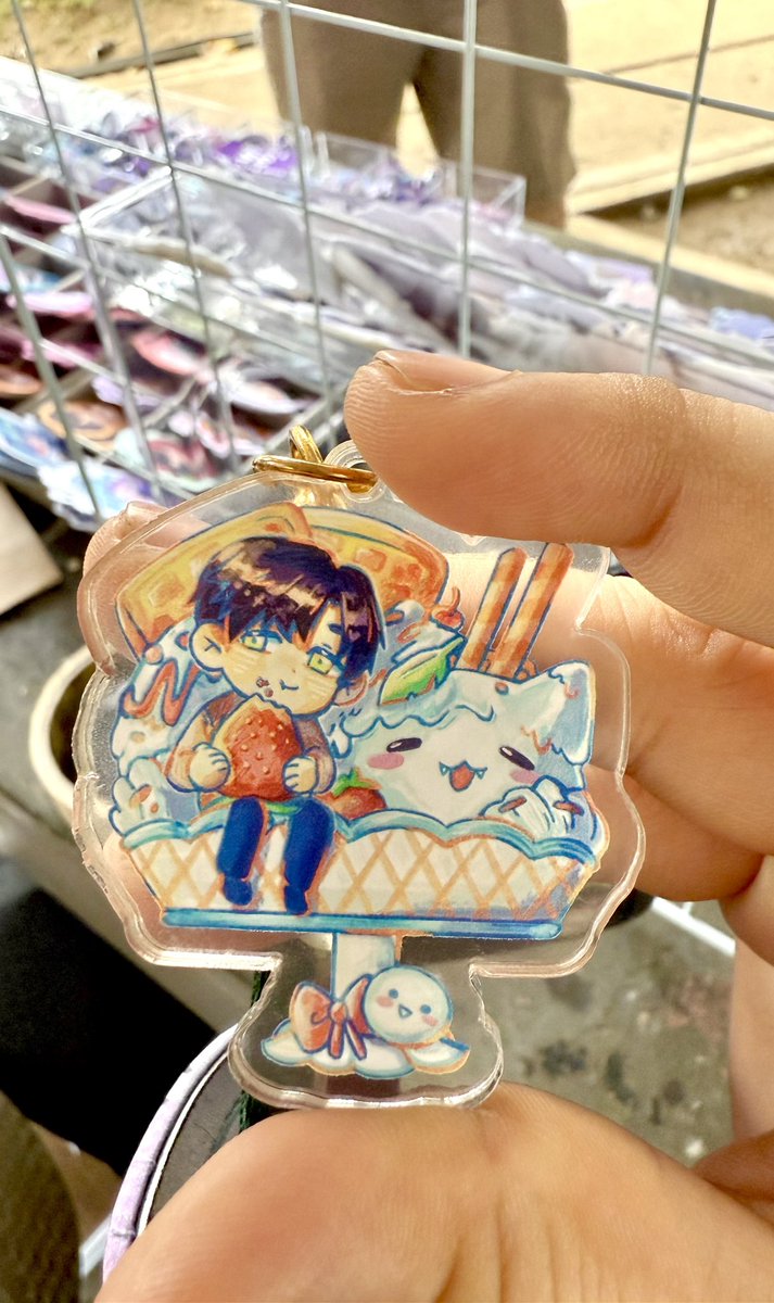 Lookie! I didnt pic the full kit but it arrived yesterday. I made this keychain design for a zayne zine by <a href="/FCLaDsFanzine/">Frozen Confections: A LaDs Zayne FanZine</a> !!!

ONE OF MY FAV DESIGN OF HIS YET 🥹