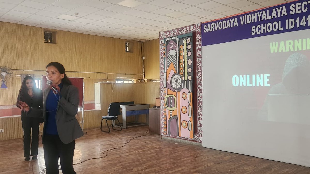 dietppnwb2's tweet image. Cyber Crime Awareness Program  for students at Sarvodaya Vidyalaya, Sector-3, Rohini 
(1413002)
District: North West B-II
#NEP2020 
#JoinVidyanjali