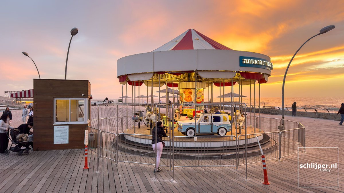 schlijperisrael's tweet image. Namal Tel Aviv 
#sunsetTLV #carousel