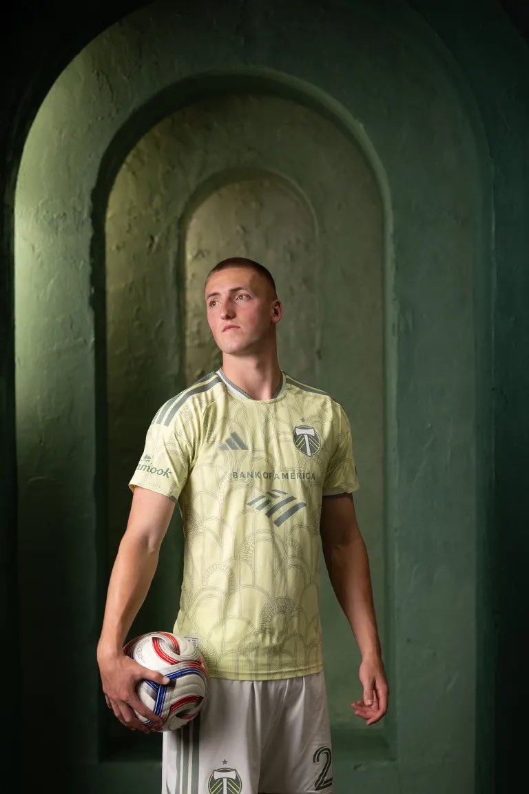 ben 🦦 tweet media