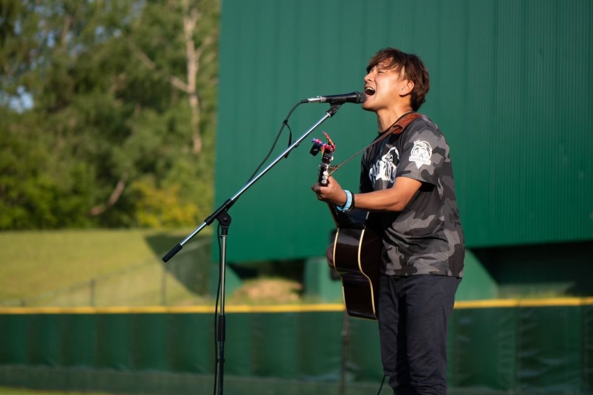 美唄を伝えるラジオ番組‼
今日の📻BIBAIRADIO📻
ゲストは、、、#門松良祐 さん🎵

毎週金曜日17:00～
FMくりやま「こちらくりふと情報局」内
18時頃～生放送中📻
✉：bhb@fmbibai.com

放送後はSpotifyで無料配信中‼️
サイマル放送→jcbasimul.com/fmkuriyama
アプリ→musicbird.jp/cfm/radimo/