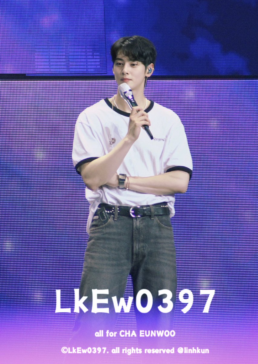 개인 사업을 시작하는 것은 필수적이다!!!

예전부터 은우는 늘 비교의 대상이 되었고, 더 유명한 건 회사의 편애 때문이라는 말도 들어왔어요.
 하지만 생각해 보면 당시 회사 상황에서 스스로 회사를 만들지 않고 직접 일을 찾지 않았다면 거의 스스로를 묻어버리는 것과 다르지 않았을 거라고