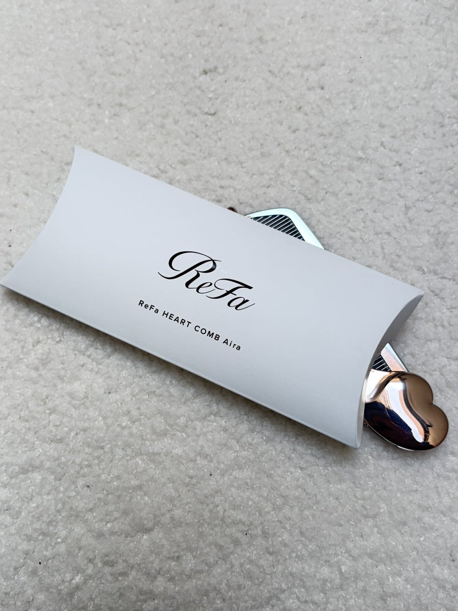 DoublemomBN's tweet image. DoubleMom มาแจกอีกรอบ~ ไม่มีแฟนให้ของขวัญวันวาเลนไทน์ 💕💕  ไม่เป็นไร DoubleMom ขอมาให้ของขวัญทุกคนด้วยการแจกหวี REFA สุดฮิตสุดปังจากญี่ปุ่น 1 รางวัล (ของใหม่ เลือกสีได้)
กติกามีแค่ รีทวิต + ฟอล

📍สุ่มวันที่ 14 นี้ 4 ทุ่ม
#DOUBLEMOM #แจกฟรี #แจกฟรีแค่รีฟอล  #แจกฟรีไม่ฟอลได้ไง