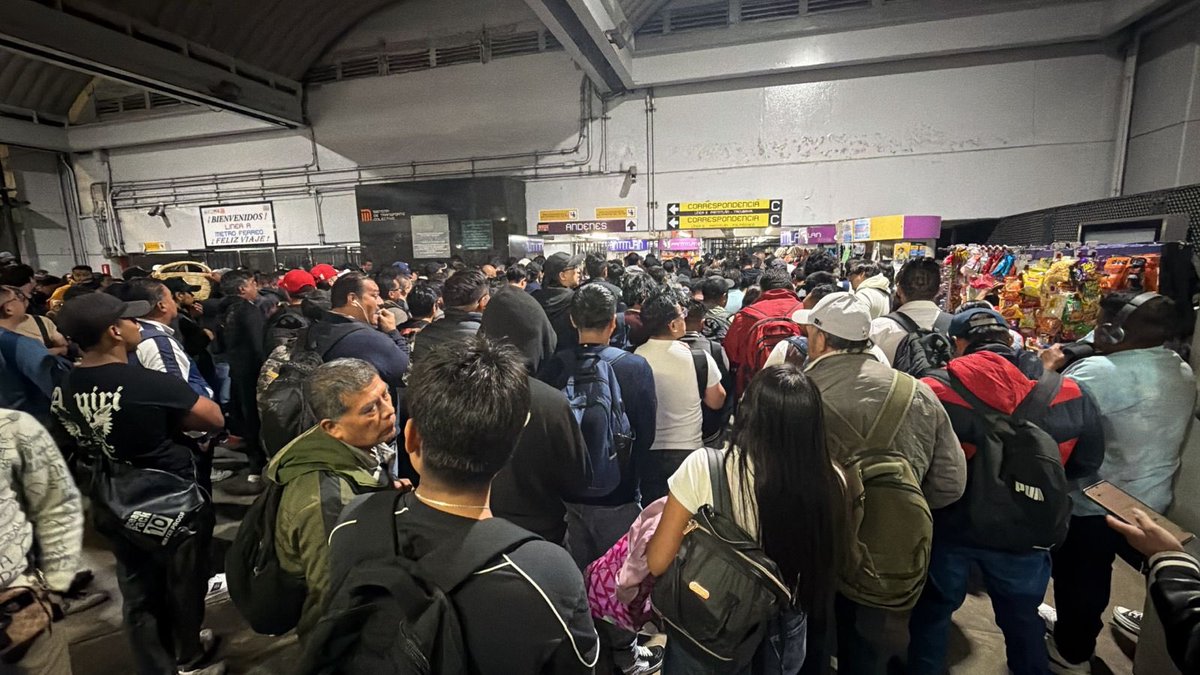 AntonioBalOf's tweet photo. @MetroCDMX Qué onda con la Liena A? @AdrianRubalcava https://t.co/HWjSkA9KoR