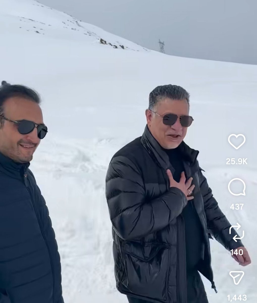 شادی خواص،،، ماتم عموم 
به ما می گفتن انگار نه اینگار
نمیرید سر وقت شادی علی آقا....
