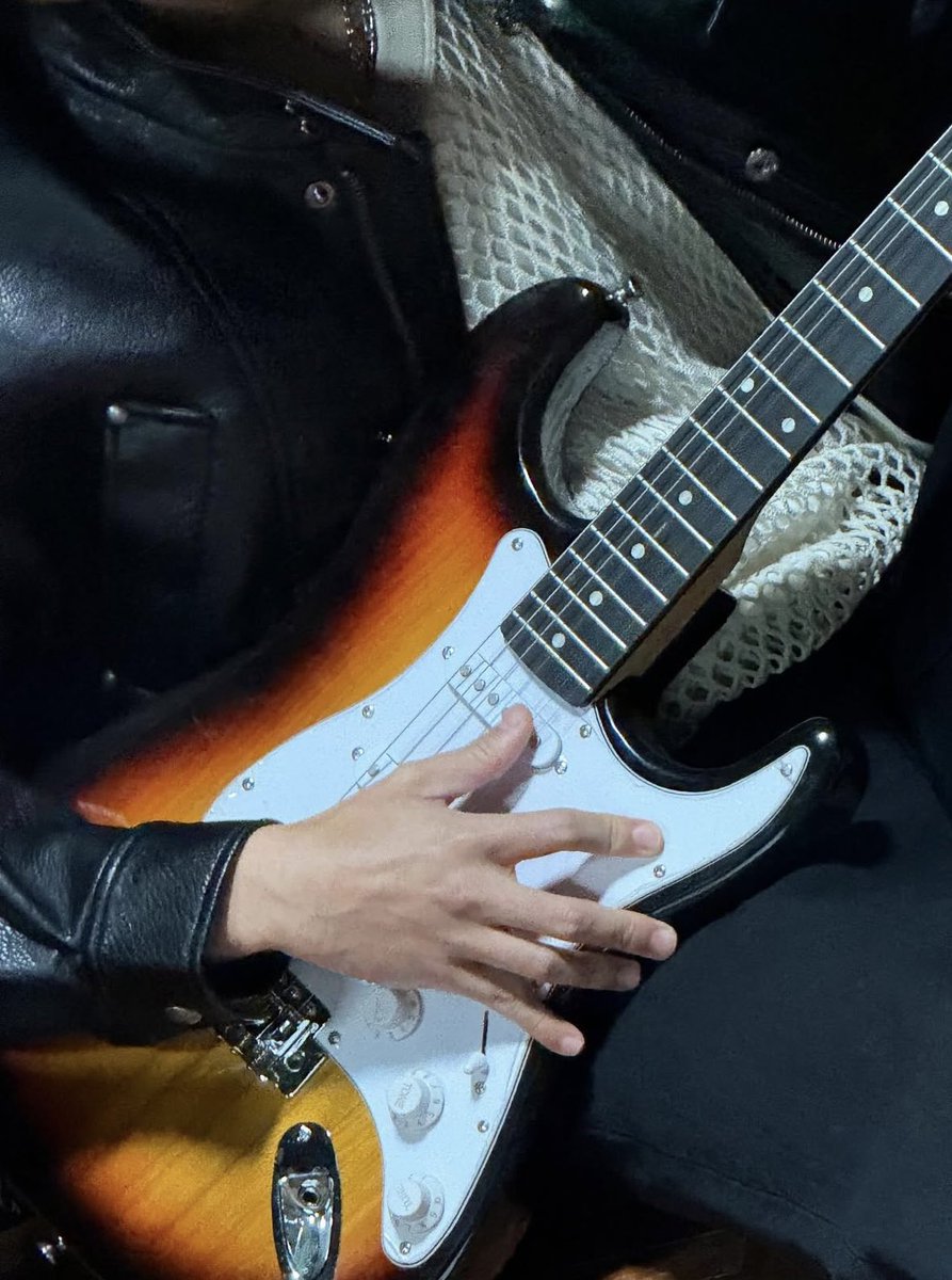 너 무 좋 아
락스타 은광이 풀 매수합니다