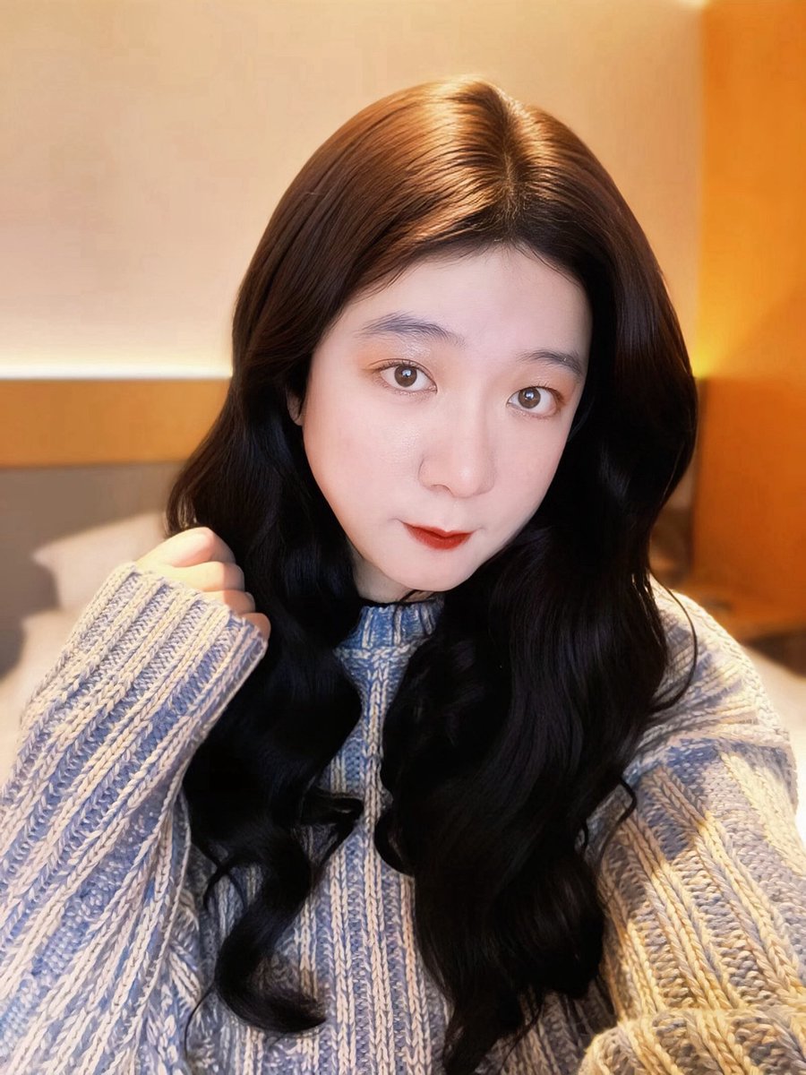 Stephanie tweet media