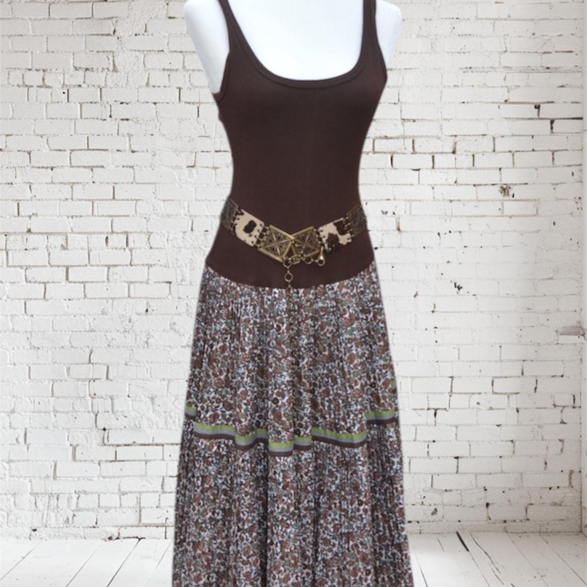 VintageLagoon's tweet photo. We’re taking a short breather 🕶
Vintage Blue Lagoon shops will be back open in 7 days.
Until then, here’s a little peek at some spring preloved & vintage we’re loving 👚
Vintage 1970s Peter Barron Peasant Style Dress – Boho Vibes
#PrelovedFashion #VintageStyle #SpringVintage https://t.co/n44I7Kthim