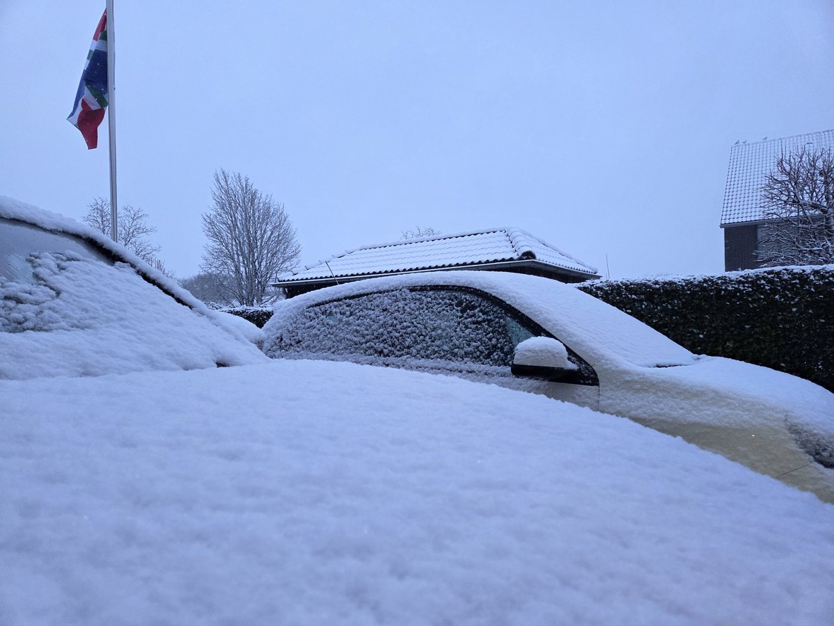 melarnoo's tweet photo. Goedemorgen Winschoten! ❄️ editie #sneeuw 536 van deze winter ☃️☃️ #Groningen https://t.co/VI5zvfDfHk