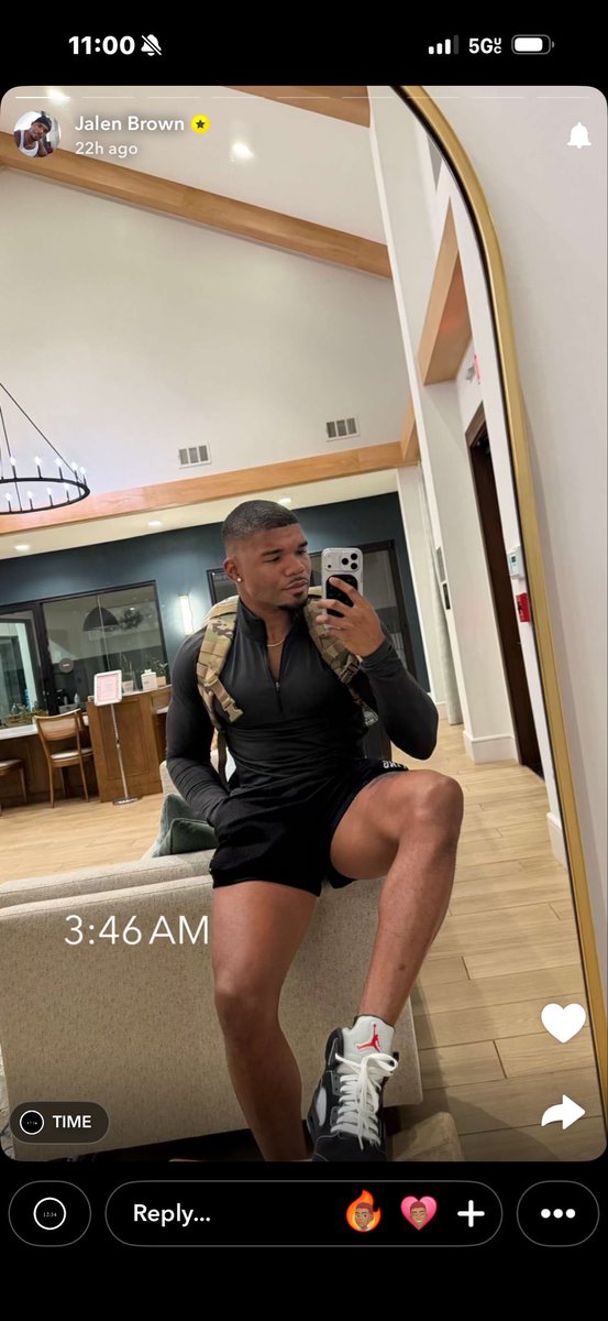 TroyyWill's tweet image. The fact that they could’ve been the it couple!!! Omfggggg😭 
#orlandria #jalenBrown #loveisland