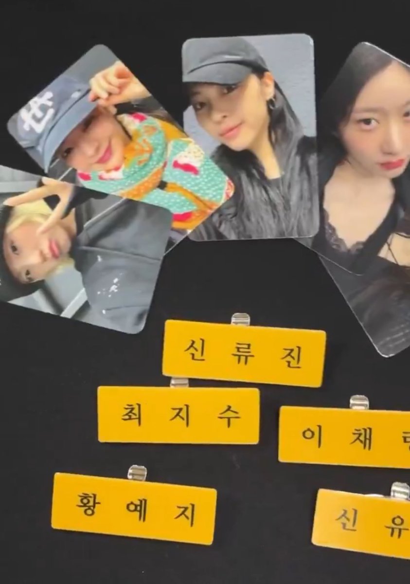 Day1) Photocard set + name tag gift for official midzy 4th gen