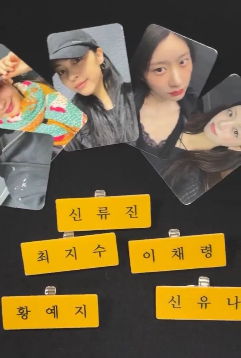 Day1) Photocard set + name tag gift for official midzy 4th gen