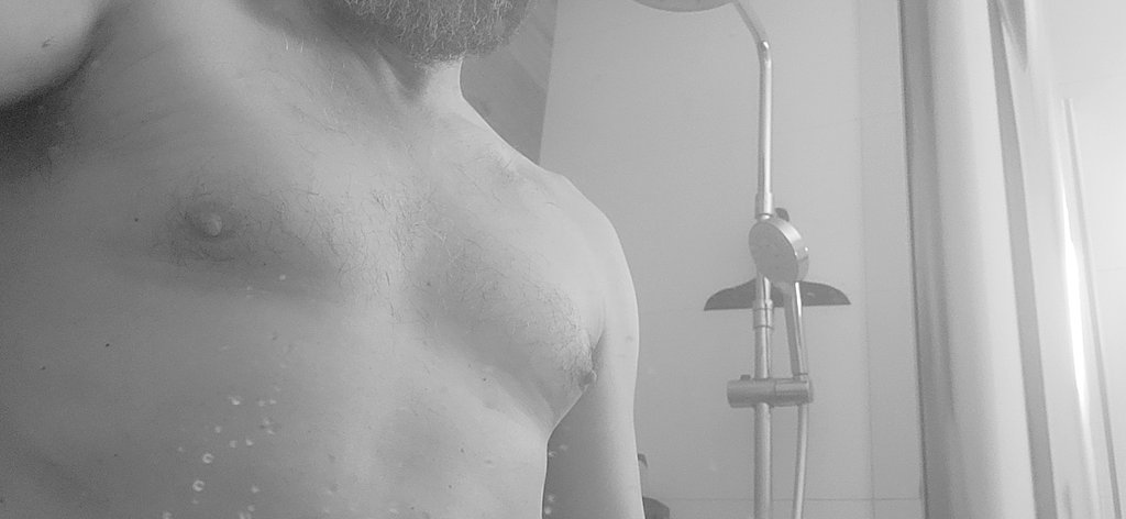 Louisinio2's tweet photo. Bon #vendreditorse
#vendrediseins
#beforeshower
@PartageDefiHot
@OrgasmicGroup
@Body_Art_be_fr
Vivement ce soir.... https://t.co/HIBBDrAnA6
